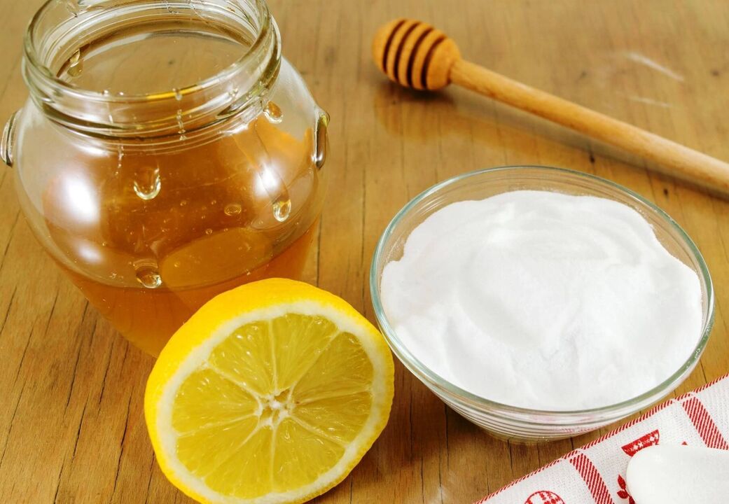aceto con miele e sale per la crescita del pene