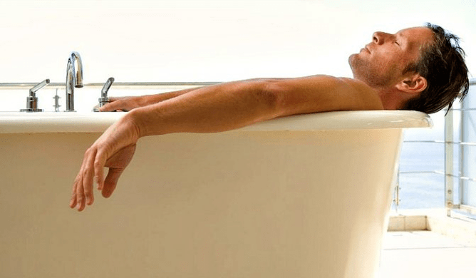 Bagno al bicarbonato di sodio per l'ingrandimento del pene